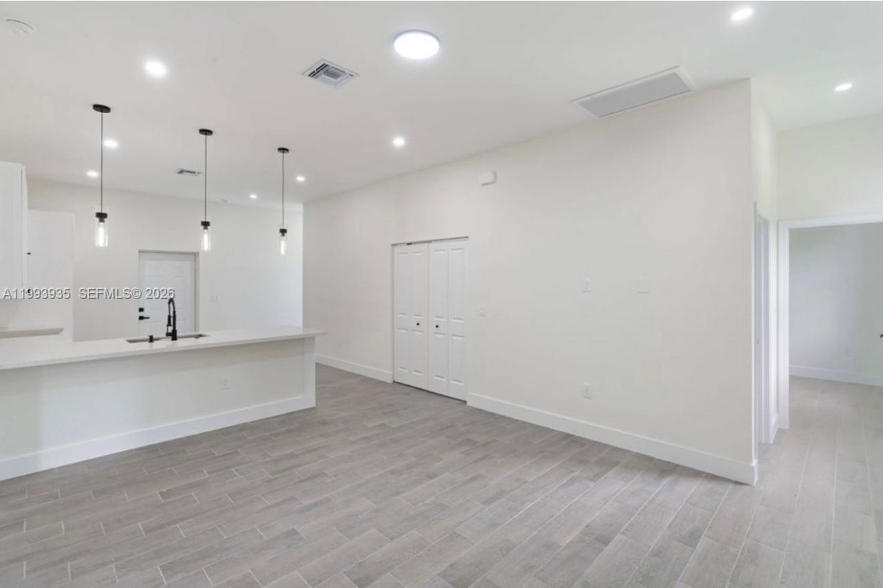 710 Peacock Ave, Lehigh Acres, FL 33974 Photo