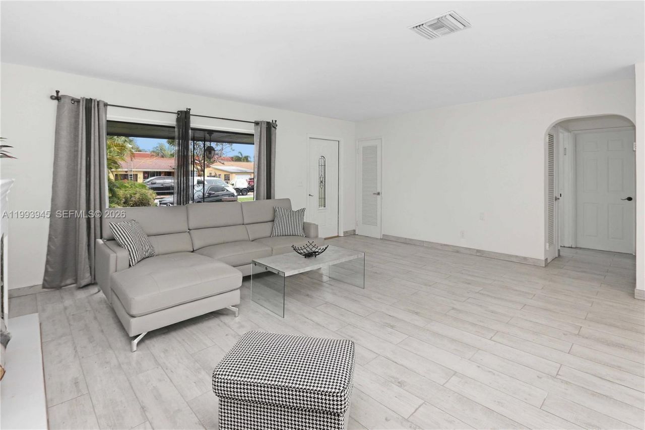 1510 Hayes St , Hollywood, FL 33020 Photo