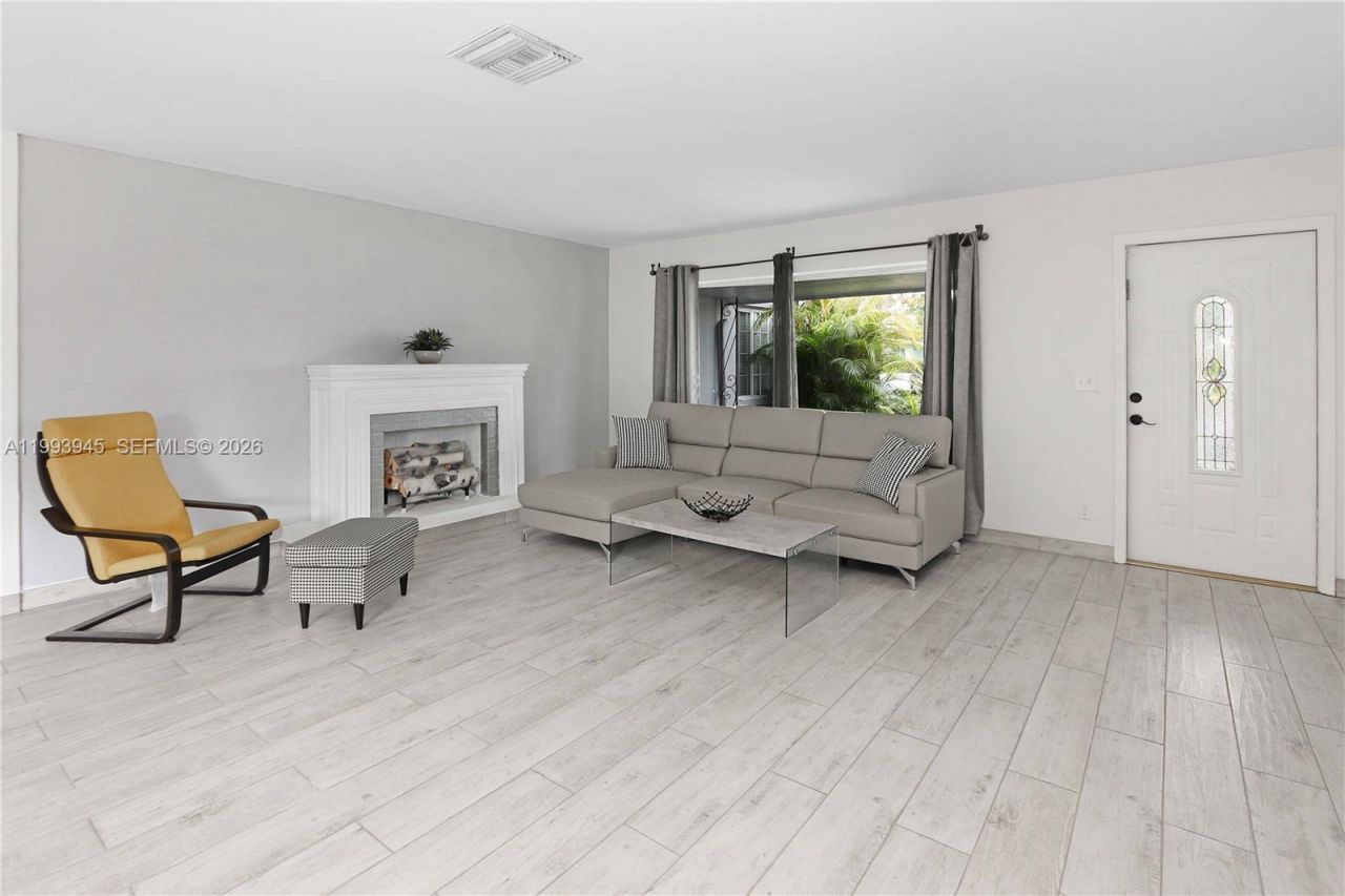 1510 Hayes St , Hollywood, FL 33020 Photo