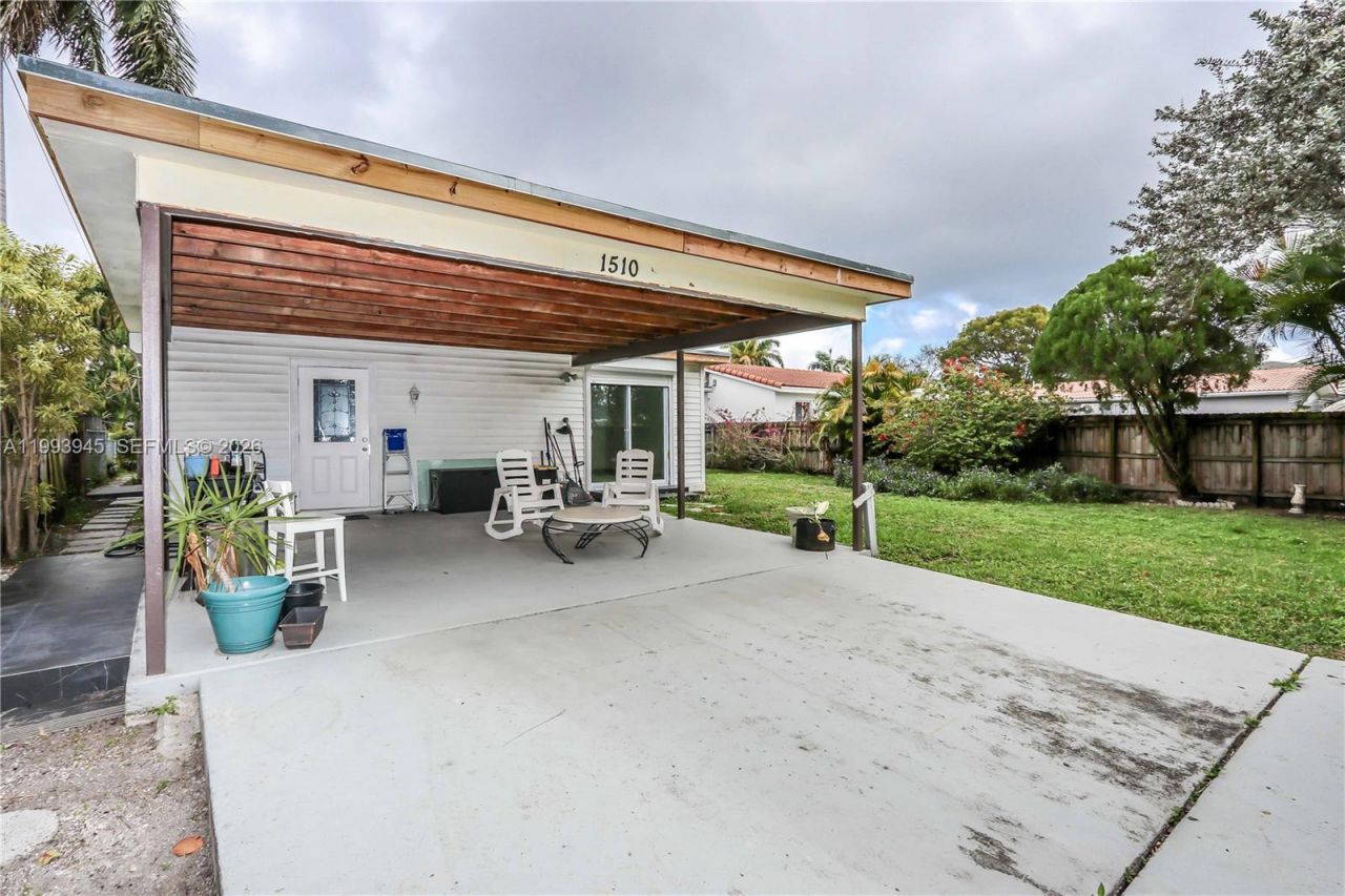 1510 Hayes St , Hollywood, FL 33020 Photo