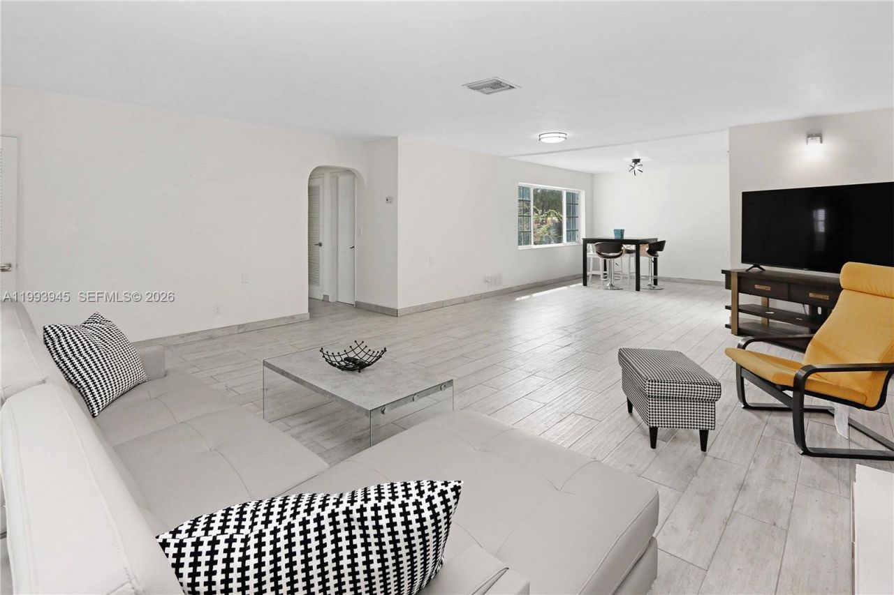 1510 Hayes St , Hollywood, FL 33020 Photo