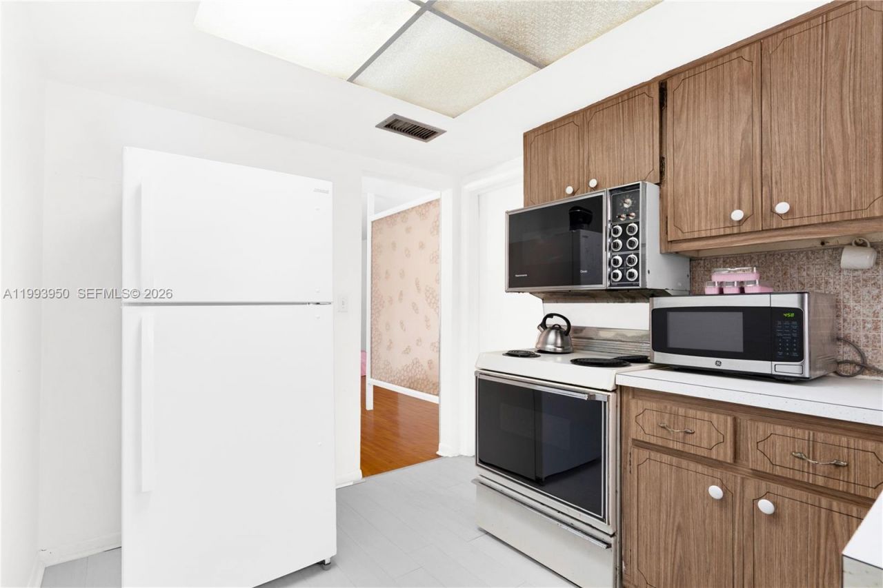 3011 NW 69th Ter , Miami, FL 33147 Photo