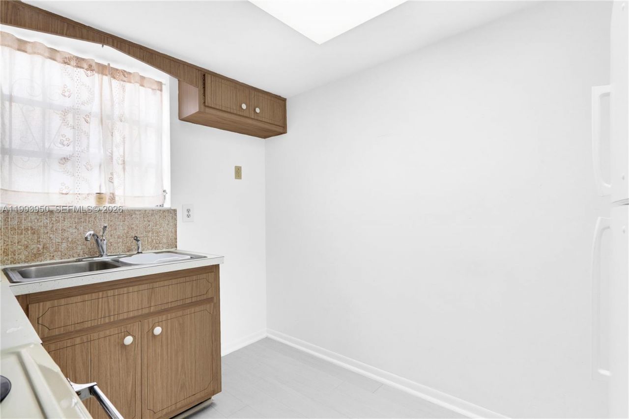 3011 NW 69th Ter , Miami, FL 33147 Photo