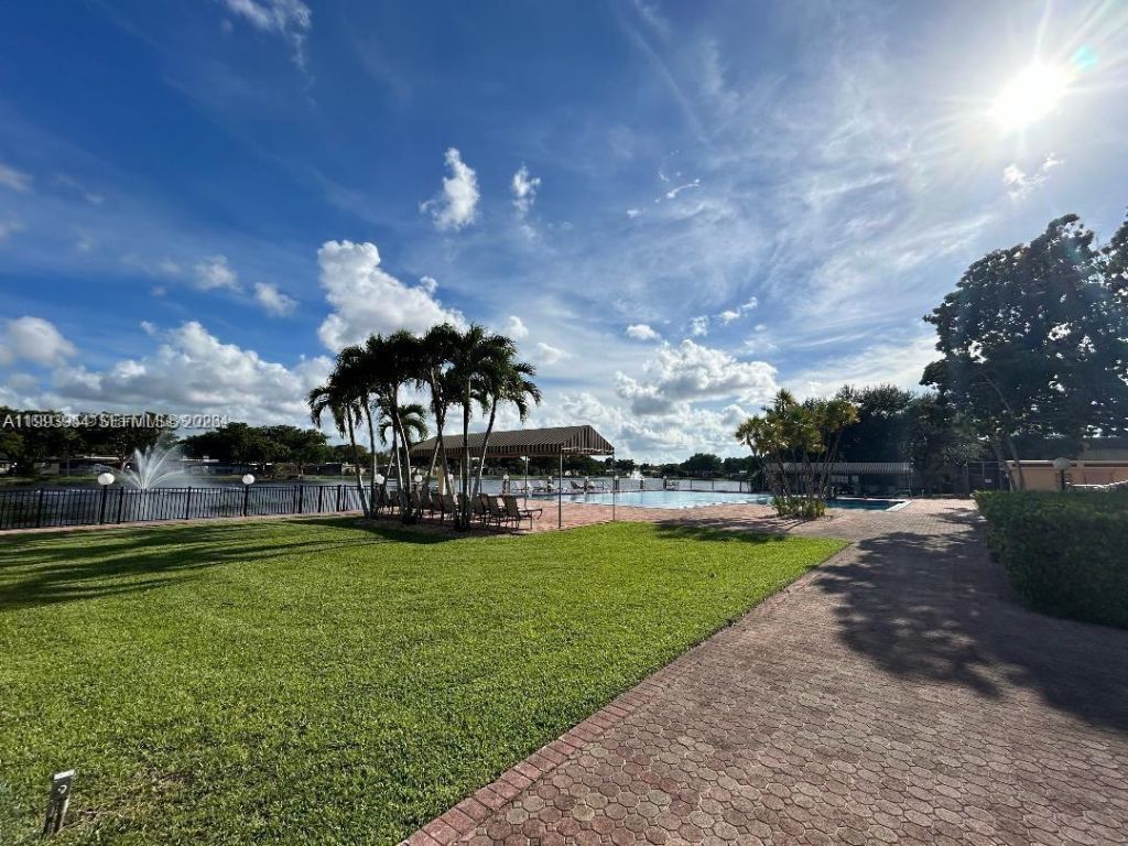115 Briarwood Cir , Unit 2-3, Hollywood, FL 33024 Photo