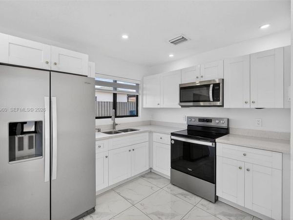 2492 SW 44th Street , Unit 2492, Miami, FL 33142