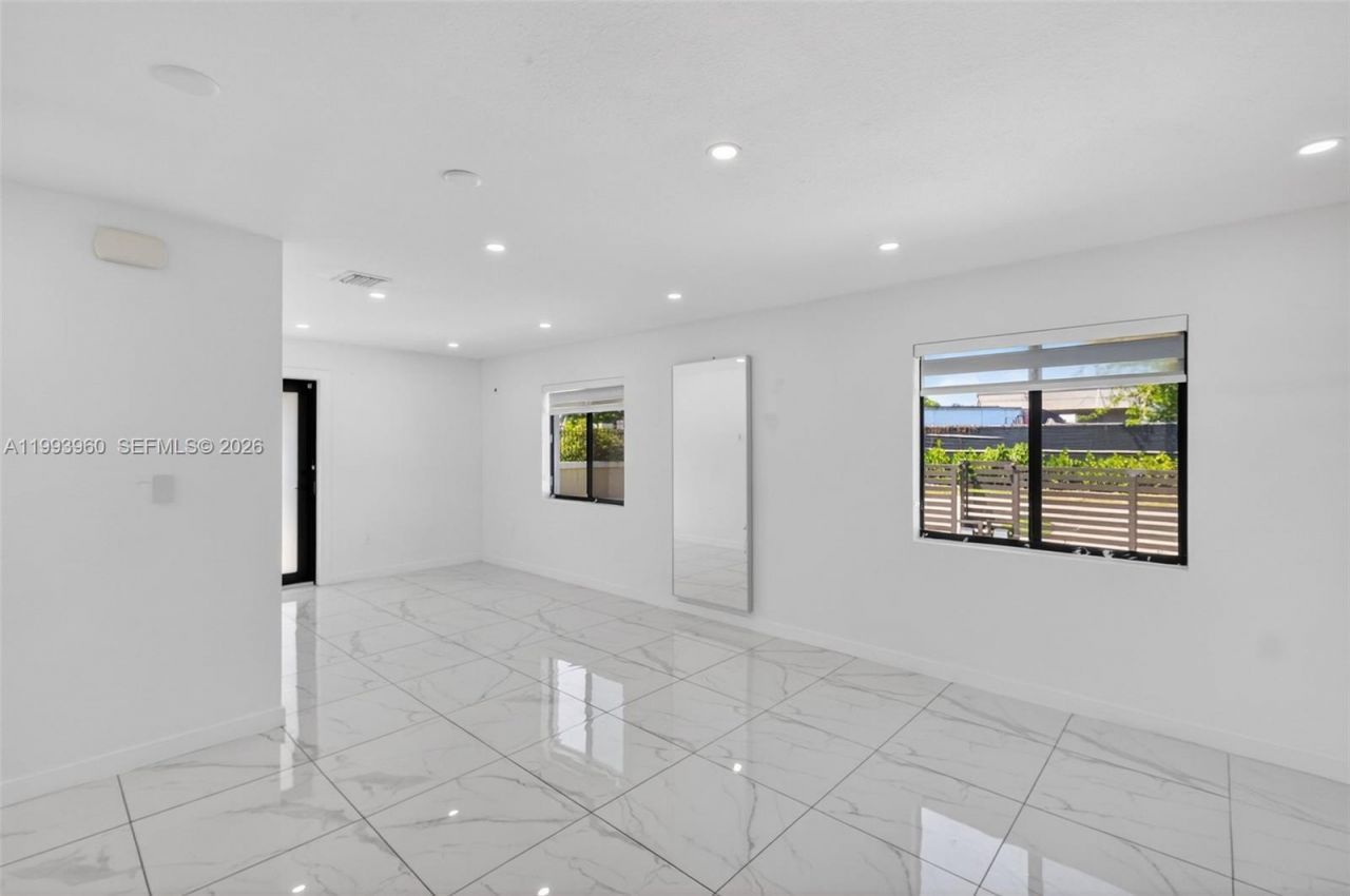 2492 SW 44th Street , Unit 2492, Miami, FL 33142 Photo