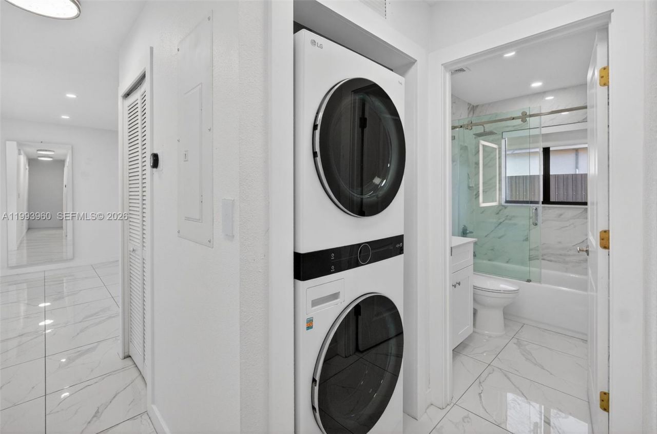 2492 SW 44th Street , Unit 2492, Miami, FL 33142 Photo