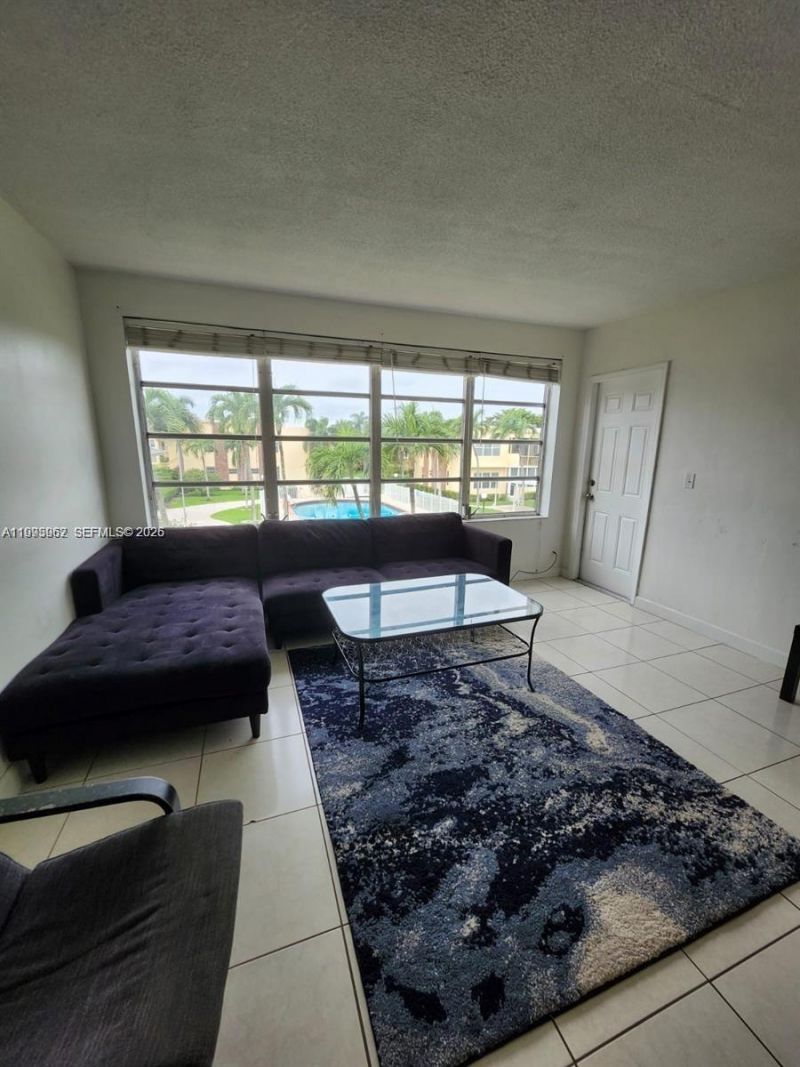 851 NE 14th Ave , Unit 420, Hallandale Beach, FL 33009 Photo