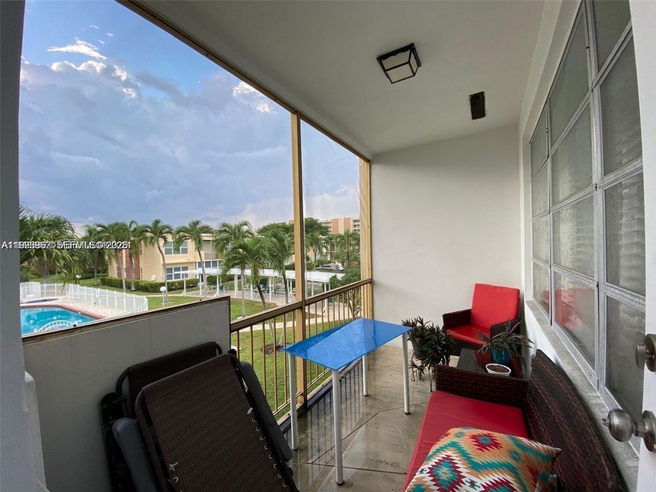 851 NE 14th Ave , Unit 420, Hallandale Beach, FL 33009 Photo