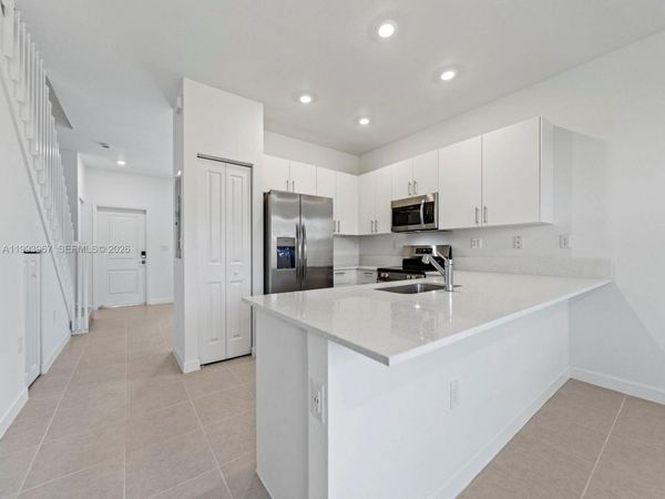 1521 SE 27th Rd , Homestead, FL 33035