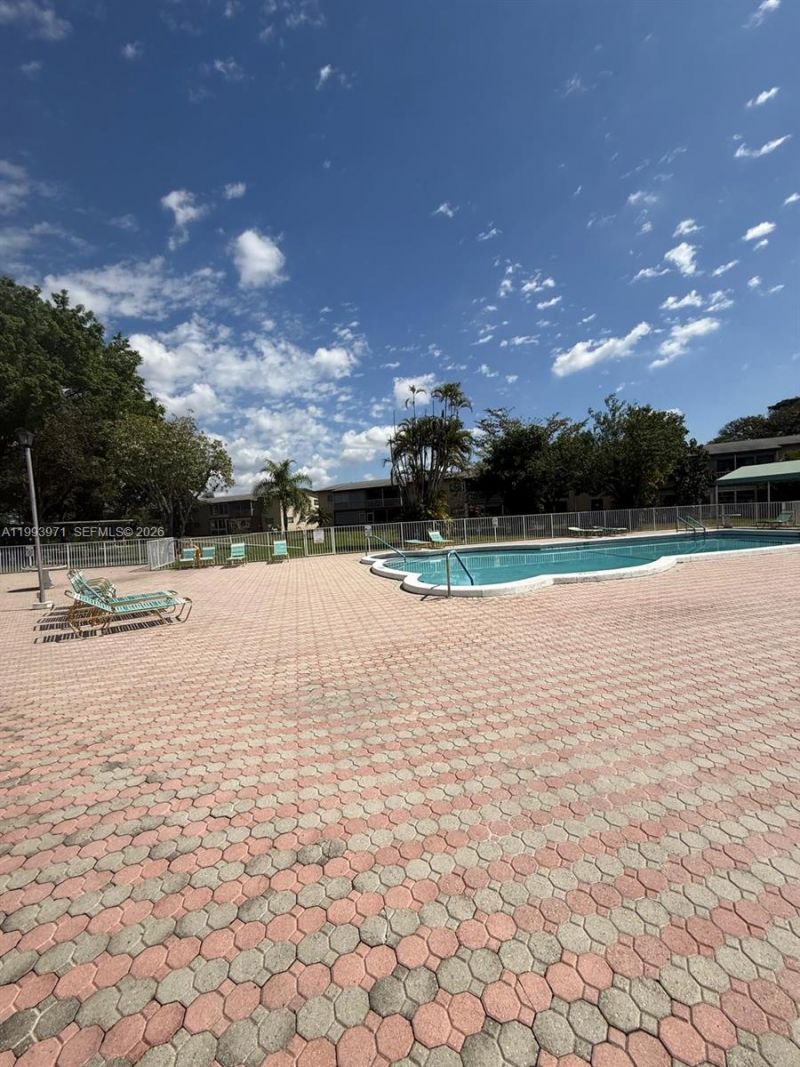 7605 W Atlantic Blvd, Unit 207, Margate, FL 33063 Photo