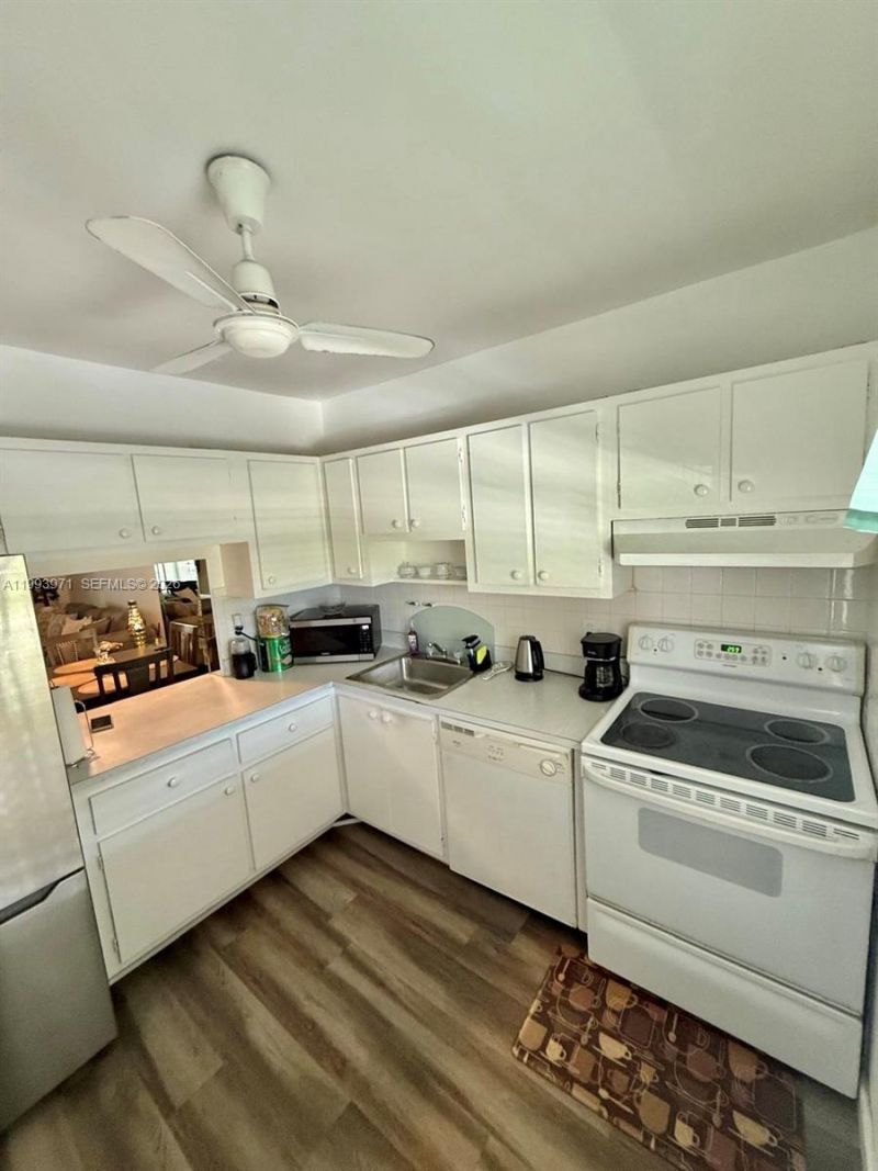 7605 W Atlantic Blvd, Unit 207, Margate, FL 33063 Photo
