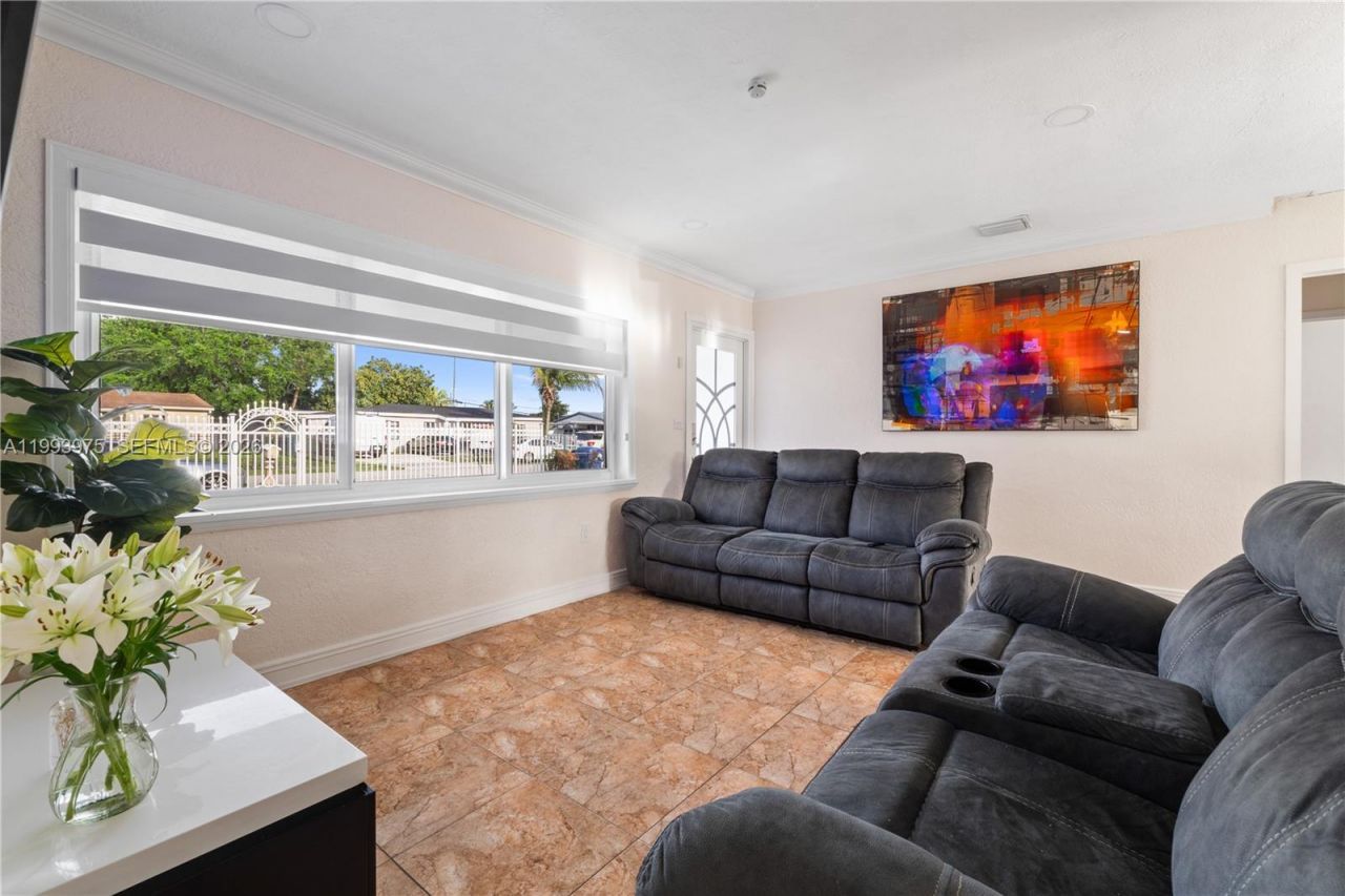 16110 NW 28th Pl , Miami Gardens, FL 33054 Photo