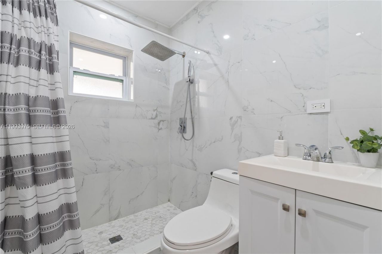 16110 NW 28th Pl , Miami Gardens, FL 33054 Photo