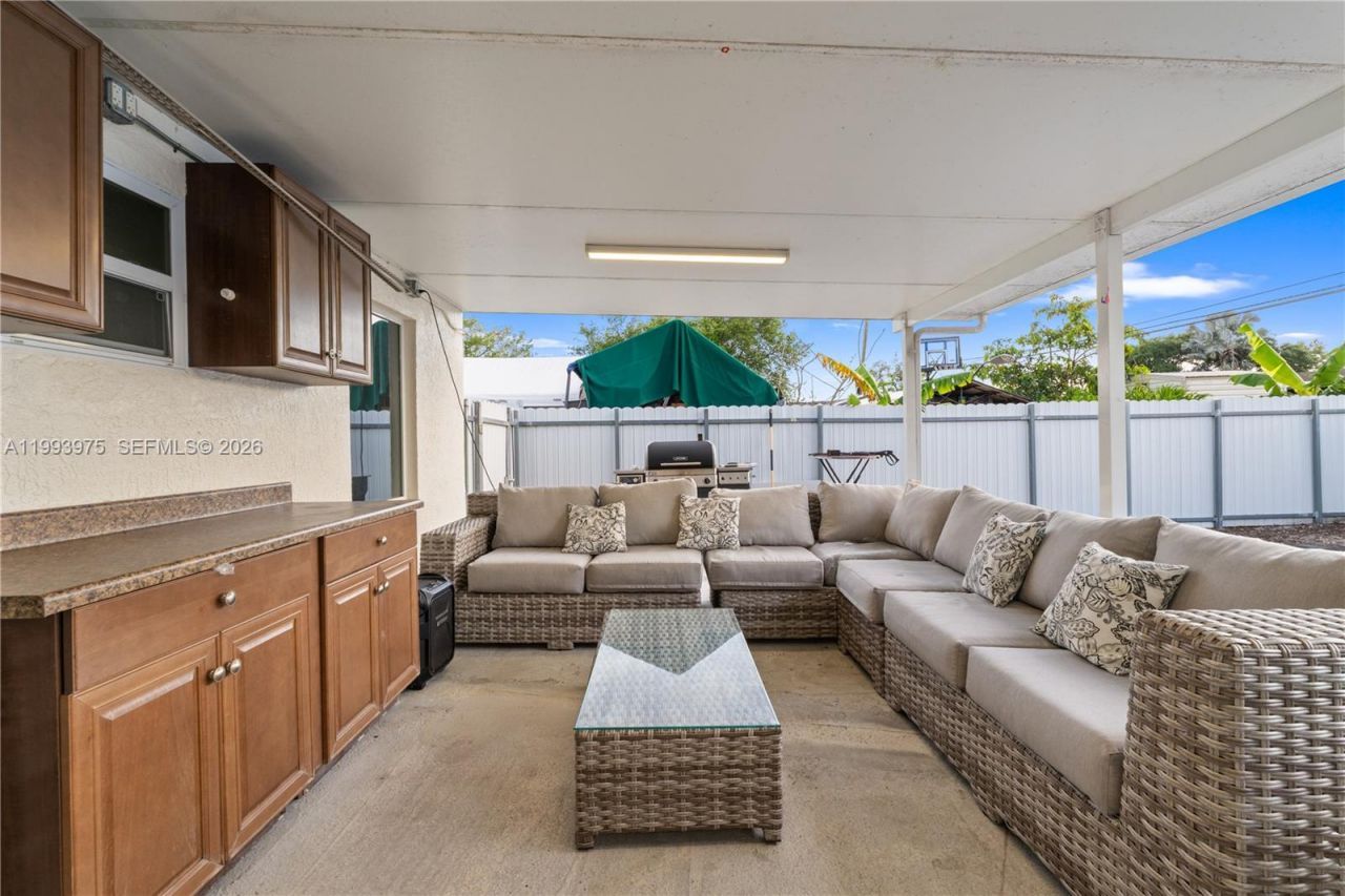 16110 NW 28th Pl , Miami Gardens, FL 33054 Photo