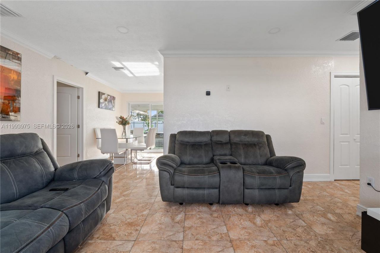 16110 NW 28th Pl , Miami Gardens, FL 33054 Photo