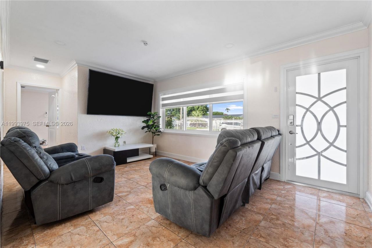 16110 NW 28th Pl , Miami Gardens, FL 33054 Photo