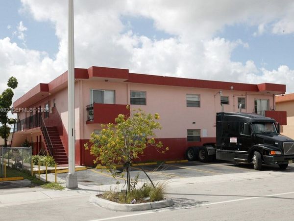 320 W 20th St, Unit 10, Hialeah, FL 33010