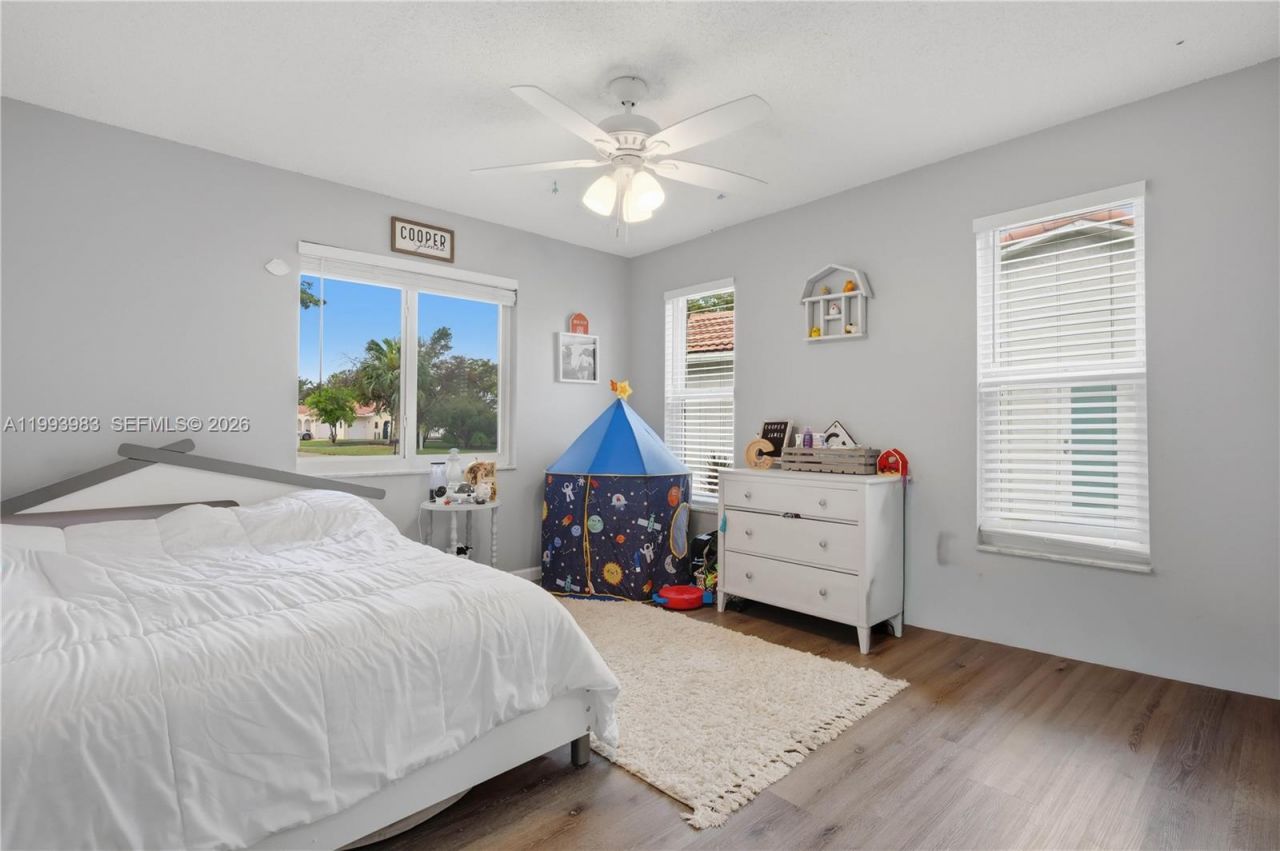 8515 NW 26th Dr, Coral Springs, FL 33065 Photo