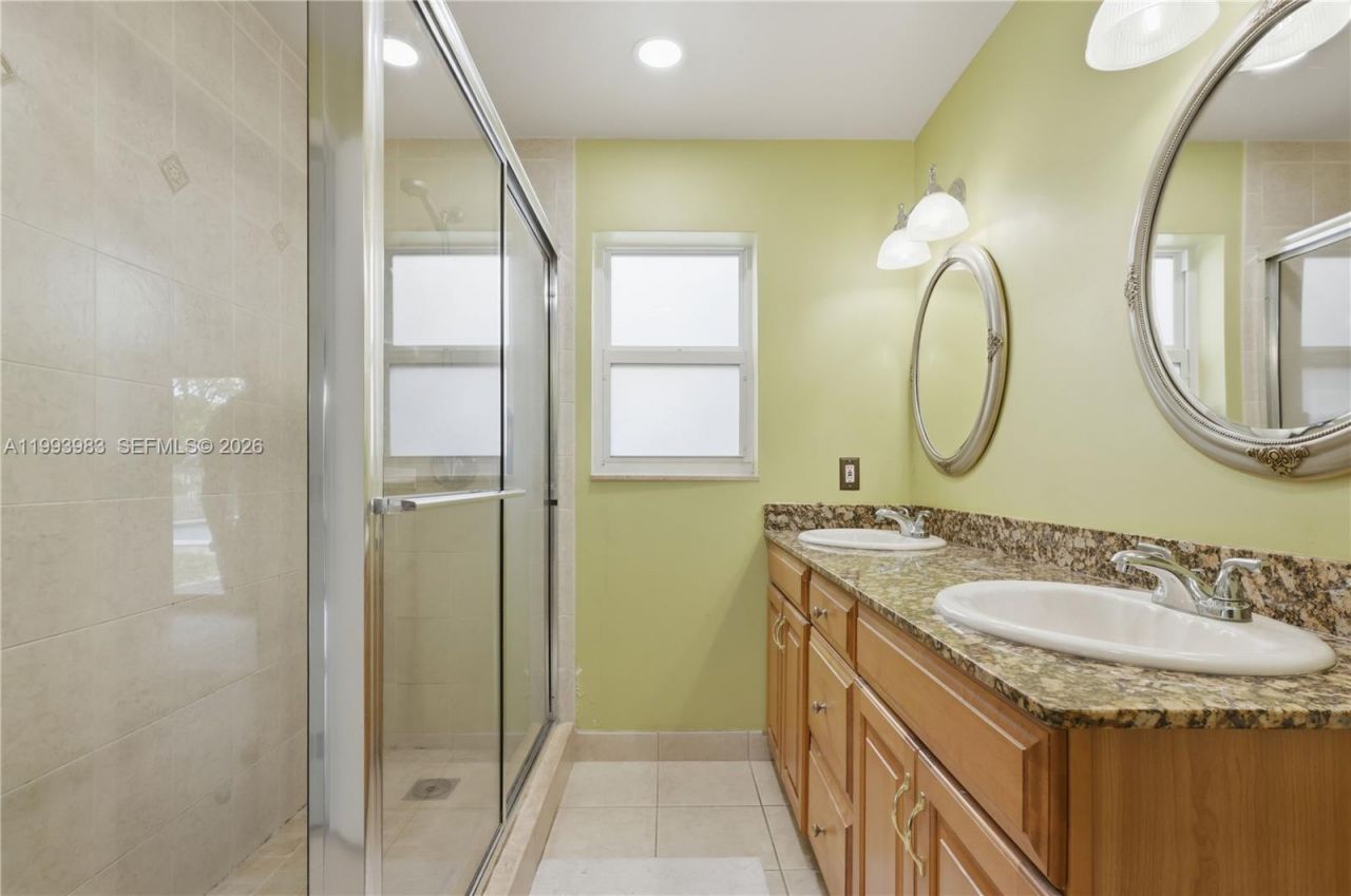 8515 NW 26th Dr, Coral Springs, FL 33065 Photo