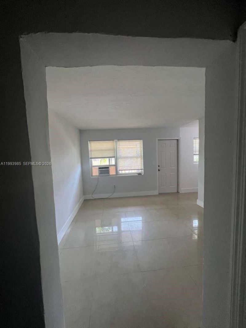 1281 NW 60th St, Unit 5, Miami, FL 33142 Photo