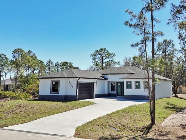 2915 49th St , Lehigh Acres, FL 33971