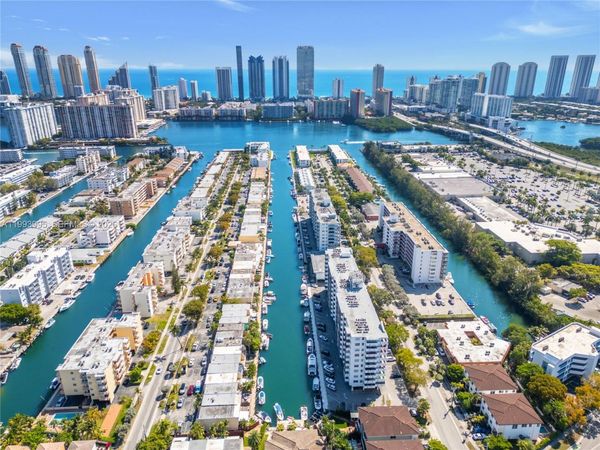 Unit 1004, North Miami Beach, FL 33160