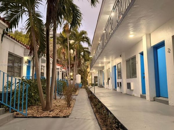 7717 Byron Ave , Unit 9, Miami Beach, FL 33141