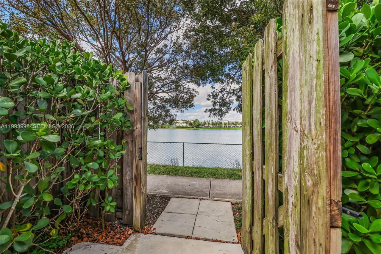 12785 SW 131st Ter , Miami, FL 33186 Photo