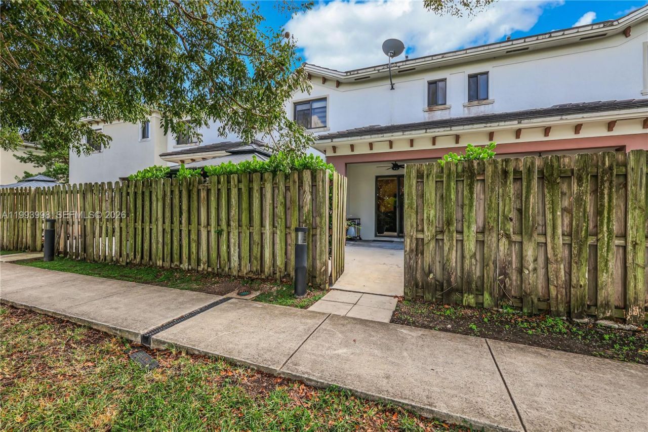 12785 SW 131st Ter , Miami, FL 33186 Photo