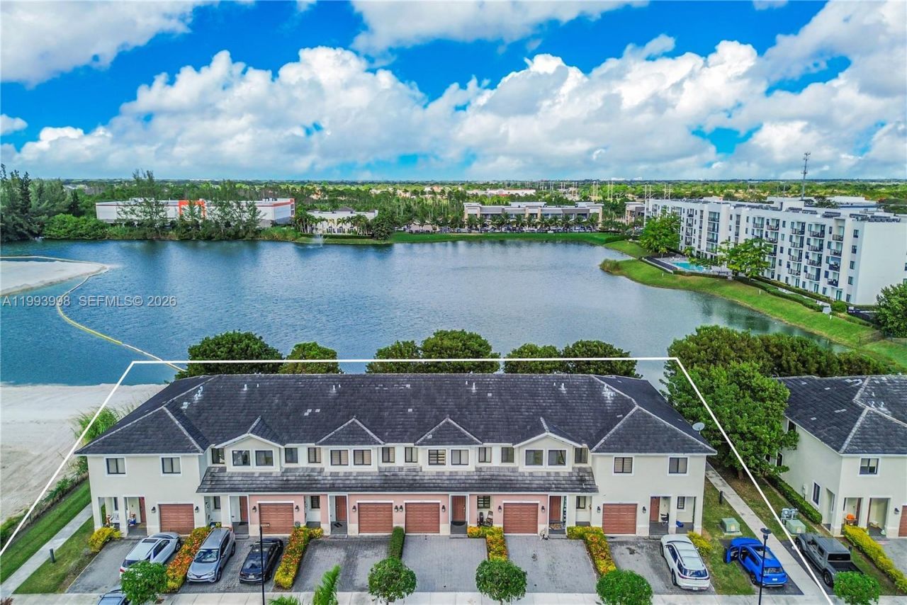 12785 SW 131st Ter , Miami, FL 33186 Photo