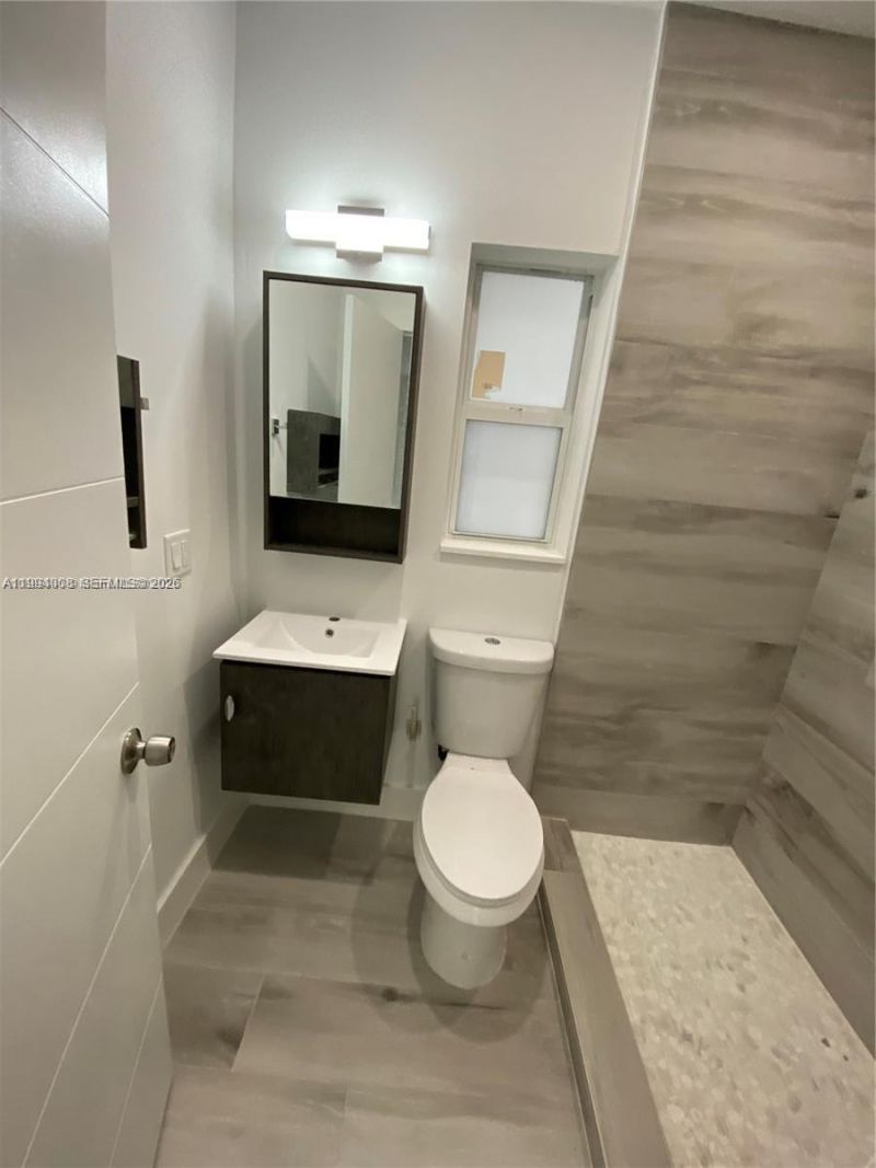 835 SW 8th Ave, Miami, FL 33130 Photo