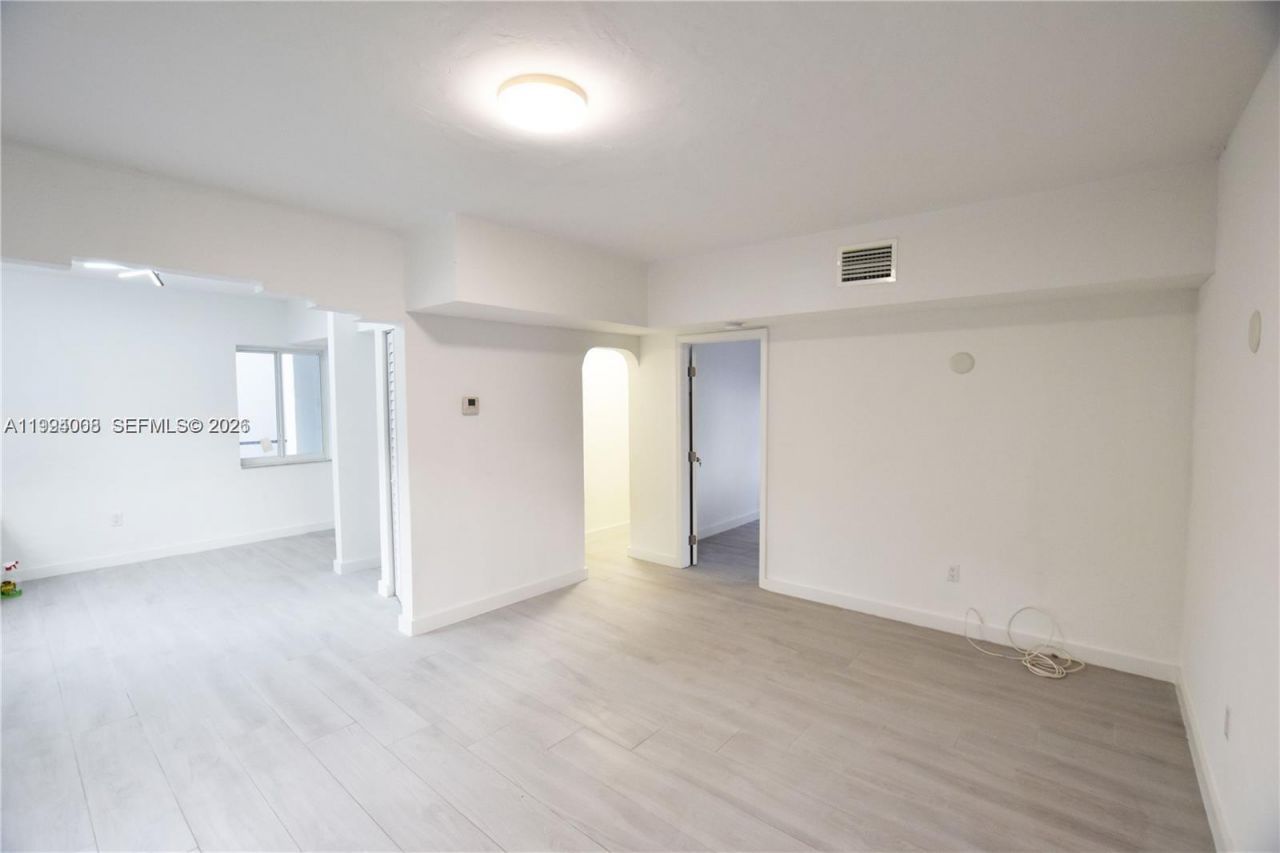835 SW 8th Ave, Miami, FL 33130 Photo