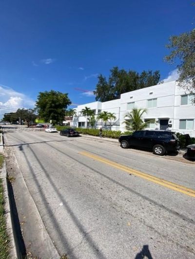 835 SW 8th Ave , Miami, FL 33130 Photo