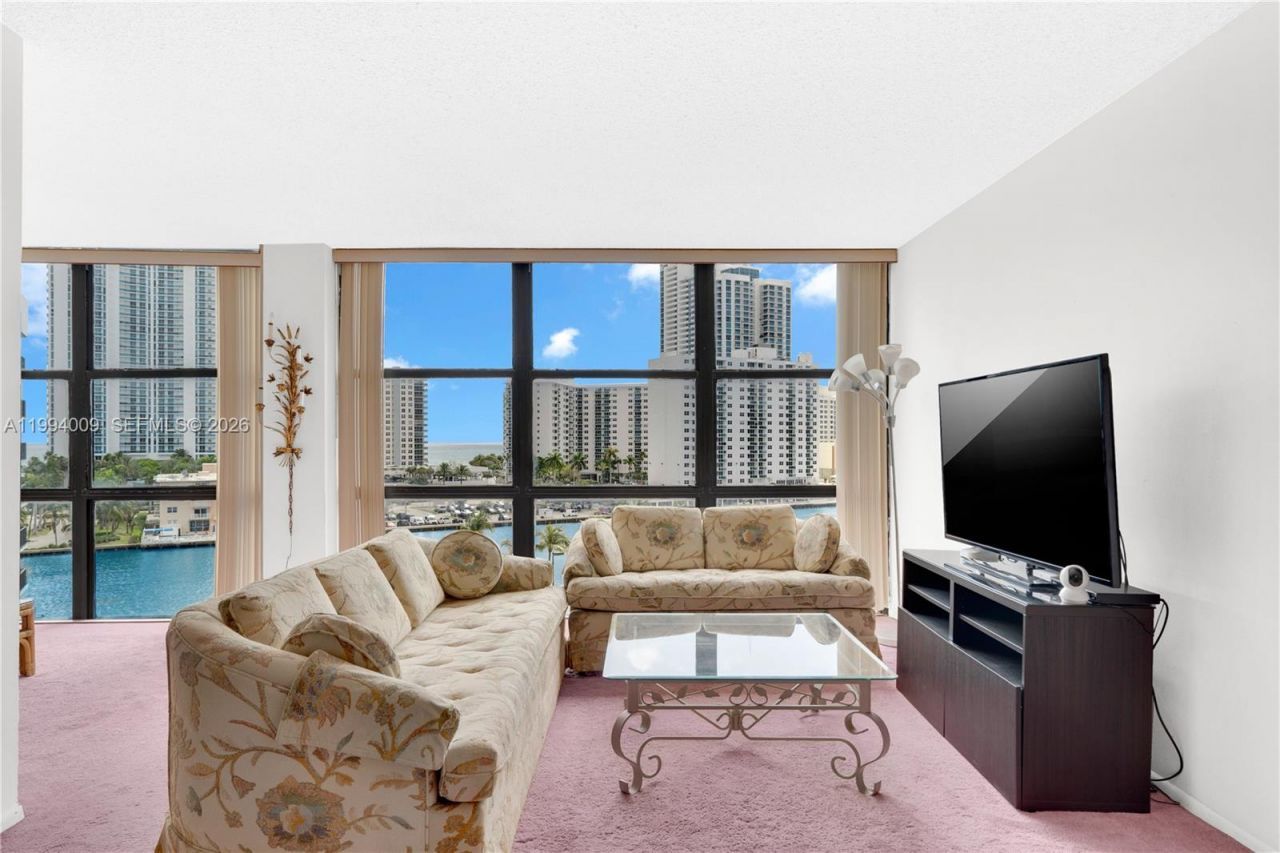 1000 Parkview Dr, Unit 822, Hallandale Beach, FL 33009 Main Photo