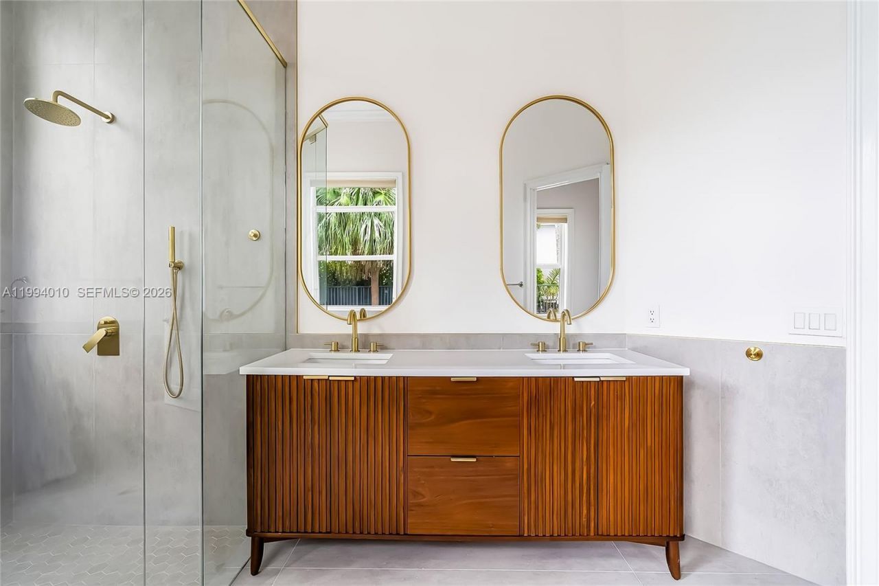 920 Captiva Dr, Hollywood, FL 33019 Photo