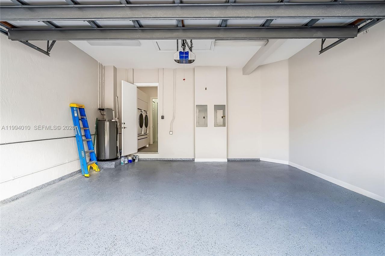 920 Captiva Dr, Hollywood, FL 33019 Photo