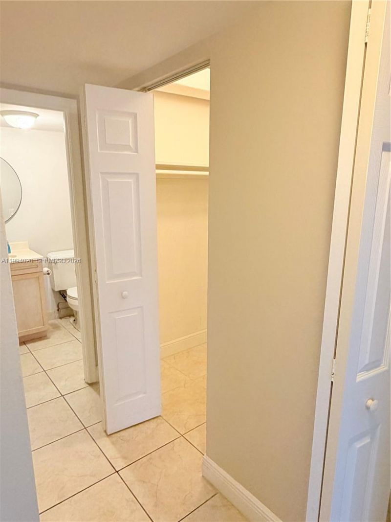 8101 SW 72nd Ave, Unit 403W, Miami, FL 33143 Photo