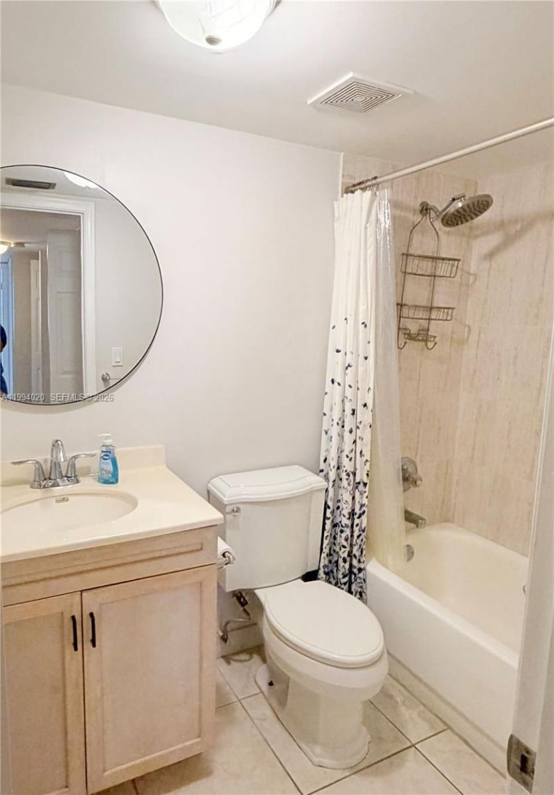 8101 SW 72nd Ave, Unit 403W, Miami, FL 33143 Photo