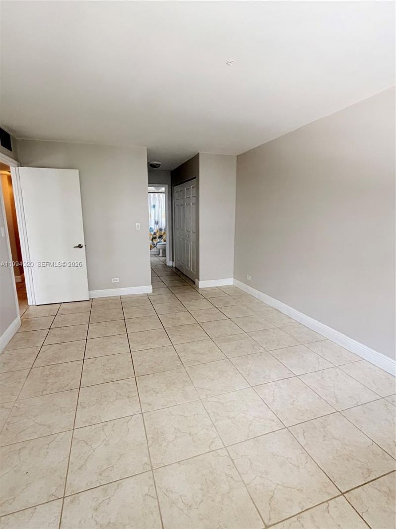 8101 SW 72nd Ave, Unit 403W, Miami, FL 33143 Photo