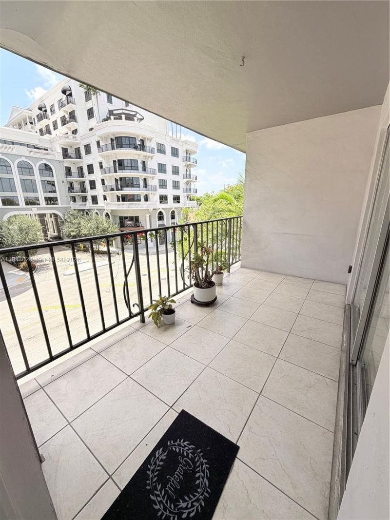 8101 SW 72nd Ave, Unit 403W, Miami, FL 33143 Photo