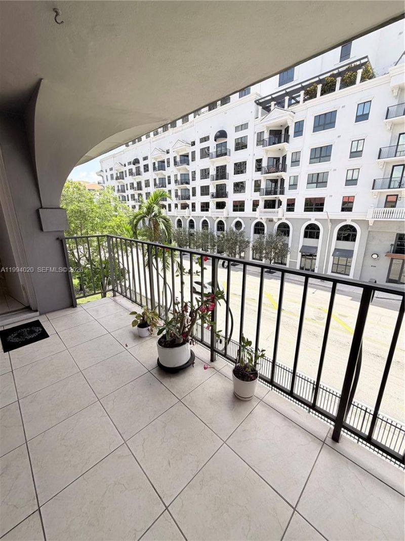 8101 SW 72nd Ave, Unit 403W, Miami, FL 33143 Photo