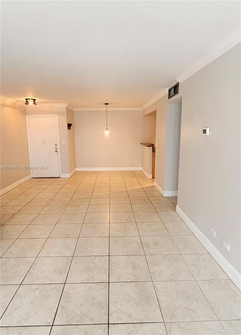 8101 SW 72nd Ave, Unit 403W, Miami, FL 33143 Photo