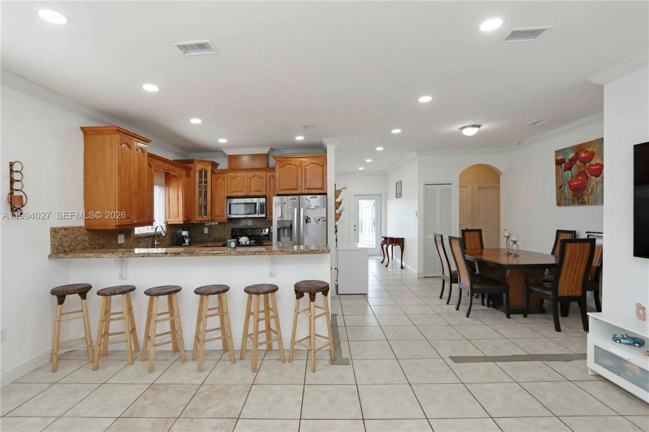 12245 SW 218th St , Miami, FL 33170 Photo