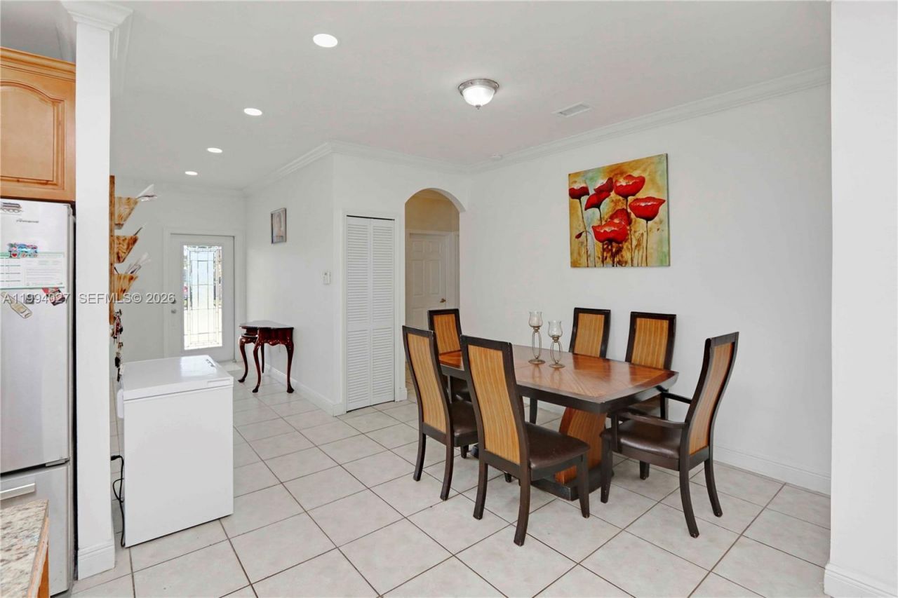 12245 SW 218th St , Miami, FL 33170 Photo