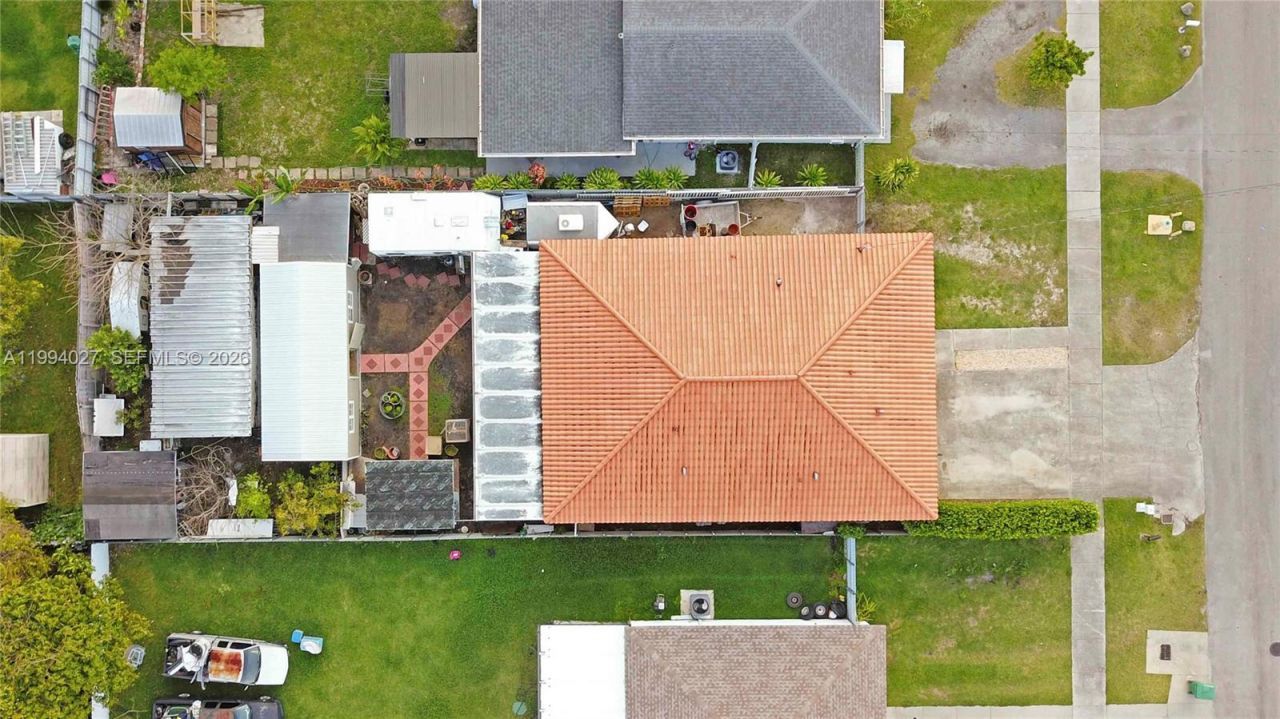 12245 SW 218th St , Miami, FL 33170 Photo