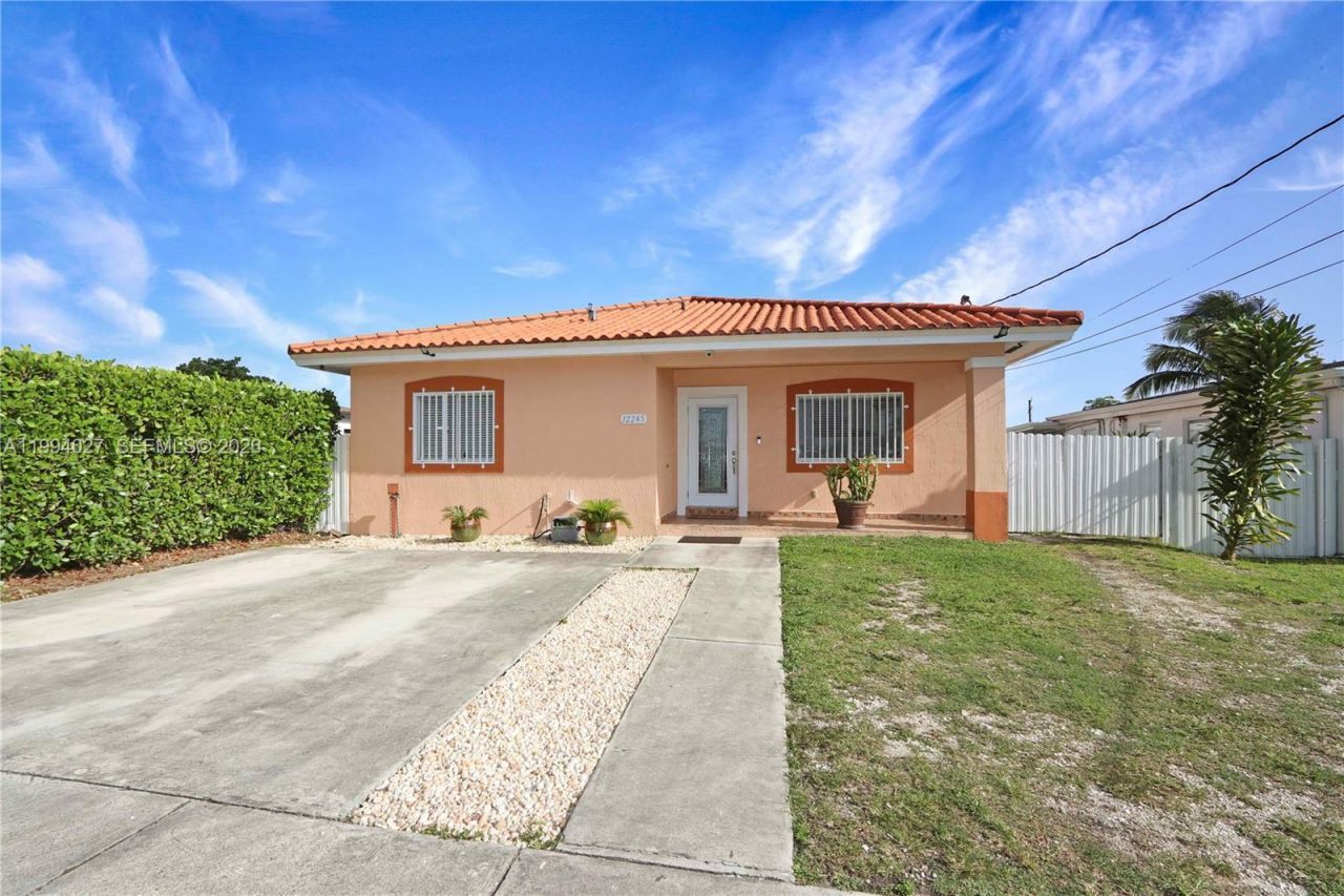 12245 SW 218th St , Miami, FL 33170 Photo