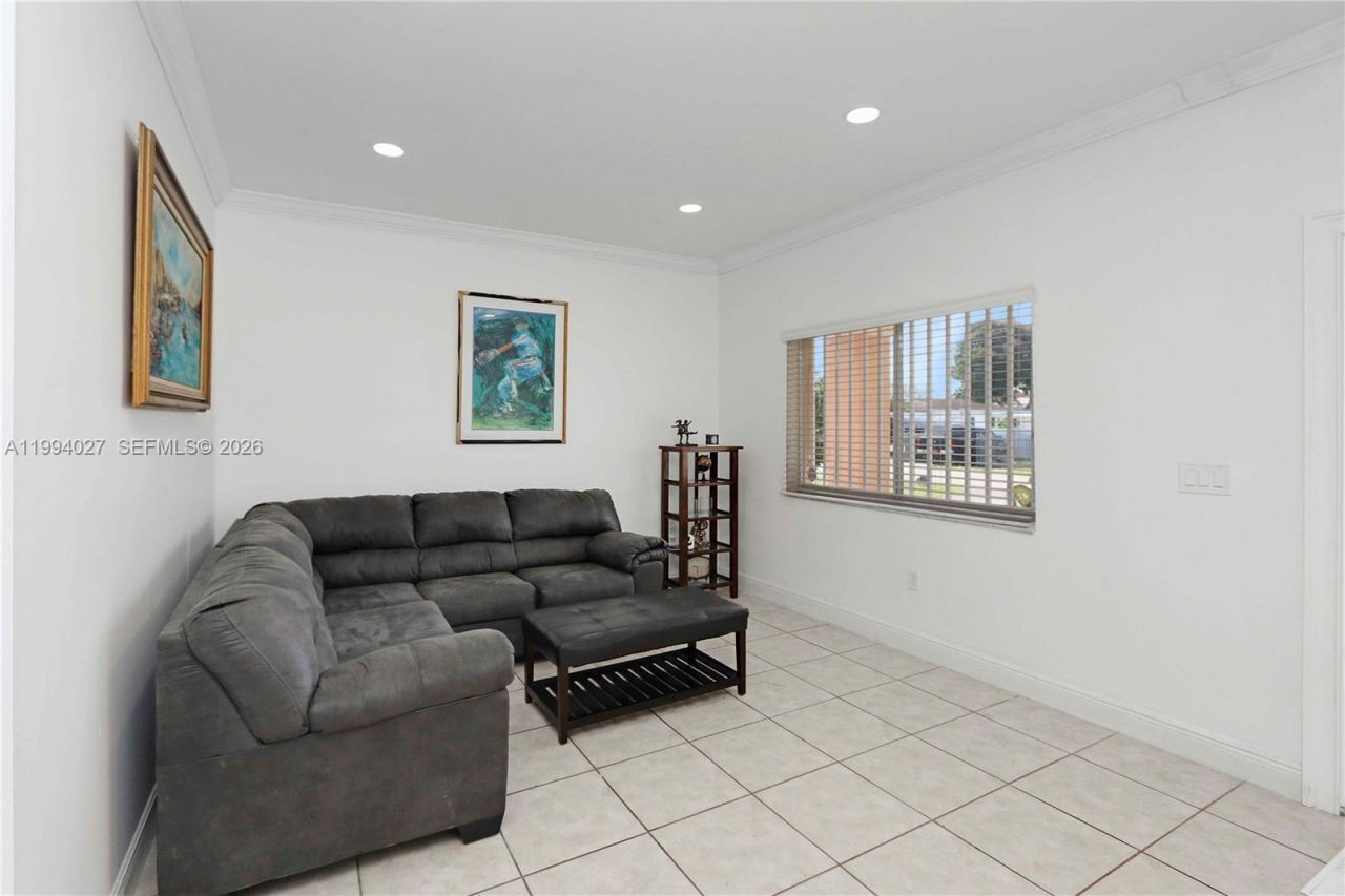 12245 SW 218th St , Miami, FL 33170 Photo