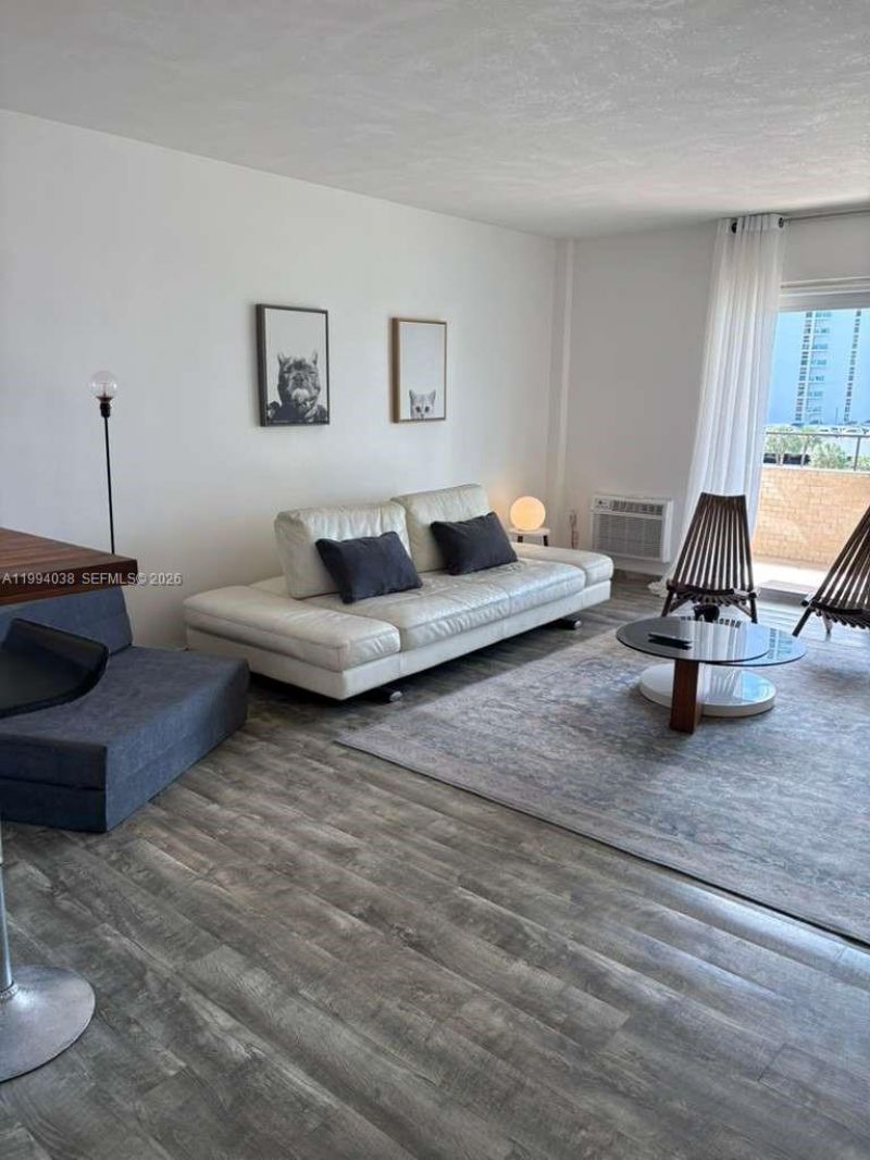 220 Kings Point Dr , Unit 506, Sunny Isles Beach, FL 33160 Photo