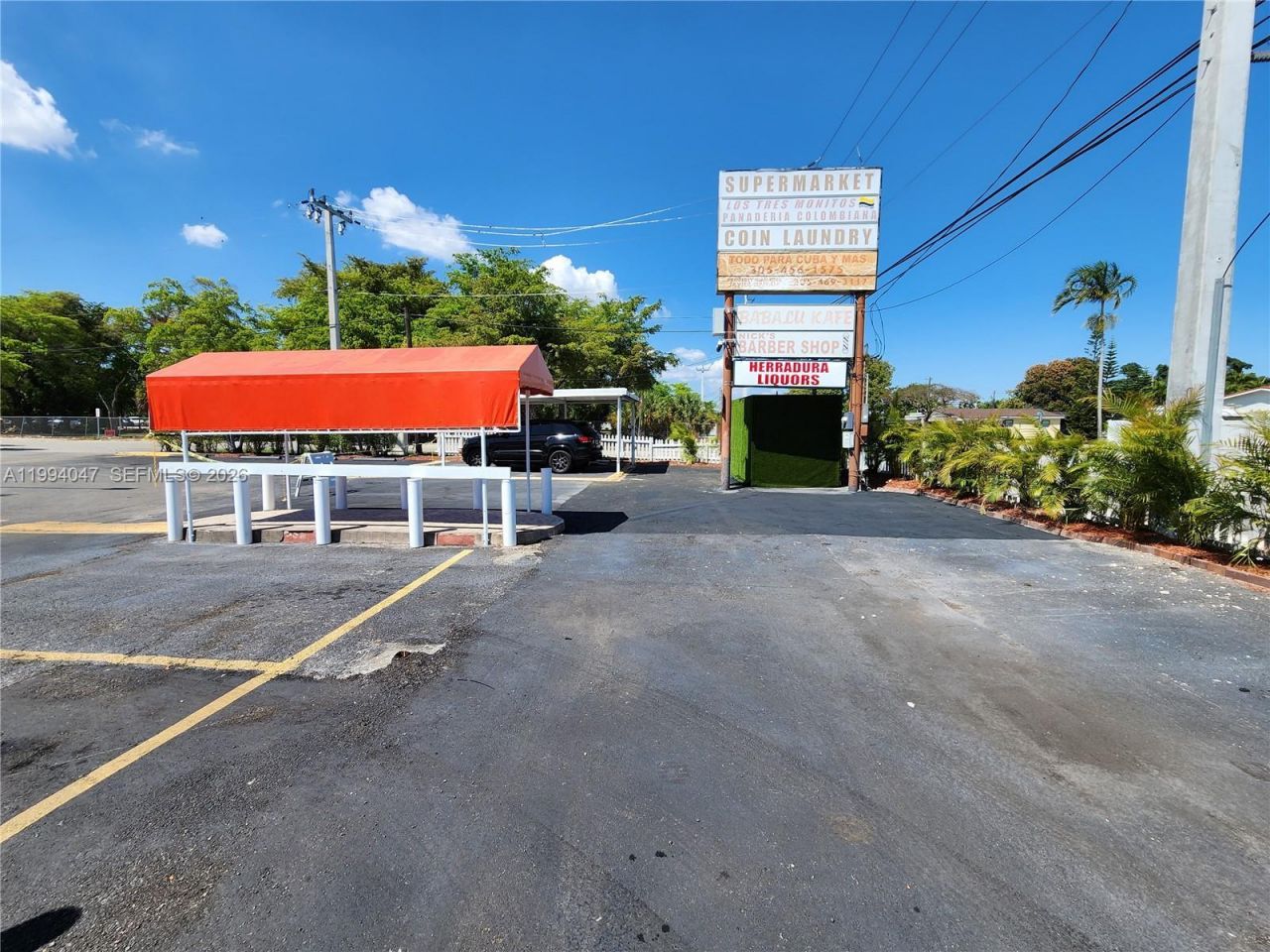 5390 W 12 Ave, Hialeah, FL 33012 Photo